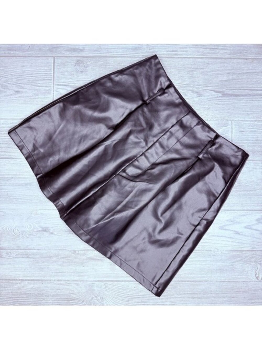 Lulus vegan leather pleather black shorts size medium